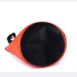 Seau à eau pliable en PVC avec poignée, capacité <span class=keywords><strong>de</strong></span> 12 L, idéal pour le camping, la pêche, les voyages et les bains <span class=keywords><strong>de</strong></span> pieds à domicile - Product Image 3