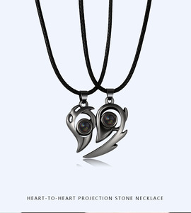 Go Party <span class=keywords><strong>HOT</strong></span> i-love-You 100 langue <span class=keywords><strong>Couple</strong></span> collier titane en acier en forme de cœur Attraction magnétique <span class=keywords><strong>Couple</strong></span> colliers assortis - Product Image 6