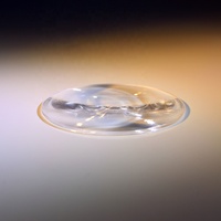 Lentille Fresnel linéaire solaire de grande taille en plastique PMMA personnalisée VY pour concentrateur solaire