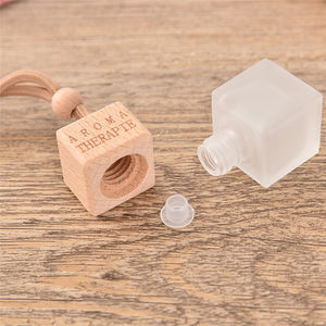 Botella de <span class=keywords><strong>Vidrio</strong></span> Cuadrada Recargable de 8 ml para Perfume de Coche, Forma de Cubo, Tapa de <span class=keywords><strong>Madera</strong></span> <span class=keywords><strong>con</strong></span> Rosca, Botella Difusora de Perfume para Coche - Product Image 3