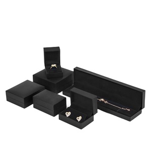 Boîte à bijoux en papier de luxe avec logo personnalisé FORTE Emballage de pendentif anneau bon marché imprimé en stock en gros pour bijoux - Product Image 1