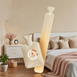 Bouteille d'eau chaude <span class=keywords><strong>auto</strong></span>-chauffante en caoutchouc personnalisée en usine avec housse en peluche douce, chauffe-mains, sac d'eau chaude - Product Image 2