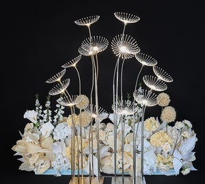 Nouvelles décorations de mariage, accessoires pour salle de banquet, art en fer électroplaqué, lampadaires de mariage à 8 têtes en forme de pissenlit, lumières de mariage - Product Image 1