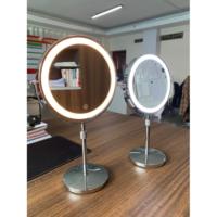 Miroir de maquillage LED rond Art Déco moderne en métal avec interrupteur tactile, miroir de bureau portable écologique, vente directe d'usine