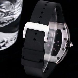 <span class=keywords><strong>Reloj</strong></span> <span class=keywords><strong>de</strong></span> Hombre Mecánico Automático <span class=keywords><strong>de</strong></span> Acero Inoxidable con Correa <span class=keywords><strong>de</strong></span> Goma, Diseño <span class=keywords><strong>de</strong></span> Esqueleto Tallado en 3D con Dragón Rojo y Dorado, Tipo Tonneau, el Más Popular <span class=keywords><strong>de</strong></span> Moda - Product Image 5