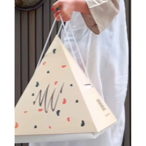 Cajas de Papel con Logotipo Personalizado en Forma de Pirámide para Empaquetar Pasteles, Tartas de Té de la Tarde, Repostería, Chocolate y Galletas, Empaque de Alimentos para Panadería con Gofrado - Product Image 6