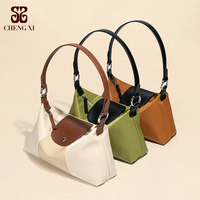 Sac fait main en nylon décontracté et polyvalent Sacs à boulettes simples Main Pour Femmes Sac à bandoulière à bandoulière unique à texture haut de gamme