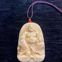 Offre Spéciale : Colliers Pendentifs Guanyin Mille-Arms en Noyer Ivoire, Ornements Sculptés à la Main sur le Thème des Divinités Gardiennes, Styles Variés