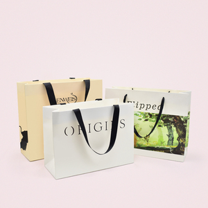 Bán buôn sang trọng dùng một lần có thể tái chế túi giấy với xử lý thời trang mua sắm và bao bì cho siêu thị sử dụng Túi Quà Tặng - Product Image 5