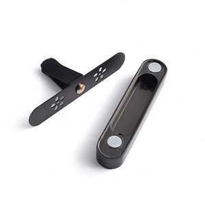 คลิปหนีบปรับอากาศในรถยนต์ ผลิตจากโลหะผสมสังกะสีคุณภาพสูง พร้อมน้ำหอมปรับอากาศในรถยนต์ - Product Image 6