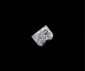 Diamante Cultivado en Laboratorio de 141 Quilates, Corte Brillante Redondo, Diamante de Laboratorio Único con Inicial, Certificado IGI para Anillo de Compromiso o Colgante - Product Image 3