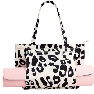 Sac fourre-tout en toile de coton biologique personnalisé avec logo, grand format, pour le yoga, le shopping, le sport, la plage, écologique - Product Image 1