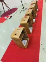 Station photo commerciale en bois pour mariages et événements avec écran tactile de 18,5 pouces et support d'imprimante