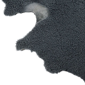 Usine naturelle 100% peau <span class=keywords><strong>de</strong></span> mouton doublure peau <span class=keywords><strong>de</strong></span> mouton bleu humide pour chaussures peaux <span class=keywords><strong>de</strong></span> mouton salées humides peau <span class=keywords><strong>de</strong></span> mouton bleu humide pour vêtements - Product Image 3