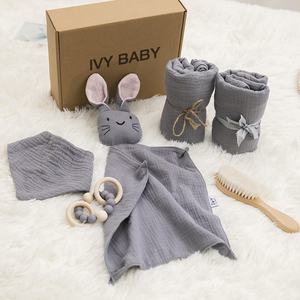 Coffret cadeau pour bébé nouveau-né Essentials en coton doux avec couverture en tissu de mousseline Brosse à <span class=keywords><strong>bavoir</strong></span> pour serviette de confort - Product Image 3