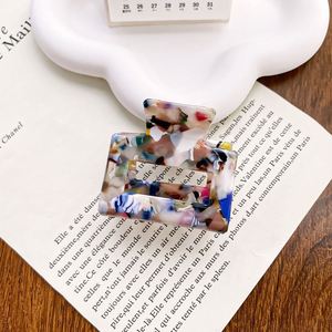 Épingle à cheveux multi-styles pour femmes européennes faites à la main 5cm petit carré en acétate d'écaille de tortue à usage quotidien pour les filles PC - Product Image 1