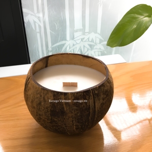Bougie parfumée de haute qualité en bol de noix de coco pour les fêtes Eco2go Vietnam, artisanat durable en bois, design rustique, usage domestique Eco2go - Product Image 1
