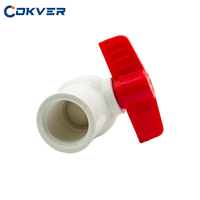 Vanne à boisseau sphérique UPVC COKVER durable, résistante au chlore, à raccordement à bride pour applications industrielles à haute pression d'eau