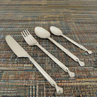 Ensemble de couverts en acier inoxydable de haute qualité, écologique, 5 pièces, avec poignées dorées forgées à la main, finition miroir de luxe pour la salle à manger