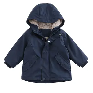 ファッションキッズボーイズフリース裏地付きジャケット厚手の冬のフード付きジップアップコートフード付き冬の防水パーカアウター