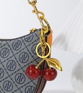 Llavero con Colgante de Cereza Exquisito, el Más Vendido, Decoración para Bolso de Mano o Bandolera, Accesorio de Alta Calidad para Bolsos - Product Image 4