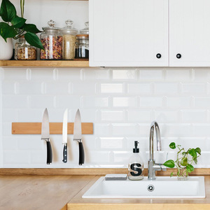 Porte-couteaux magnétique en bambou avec 5 couteaux, support de rangement écologique pour la cuisine, pour l'organisation des couverts - Product Image 5