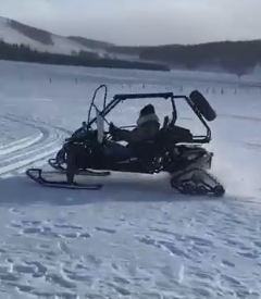 2023 neuer hochwertiger Snow Scooter Snow Mobile Go <span class=keywords><strong>Kart</strong></span> für Schneeground oder Eisboden - Product Image 1