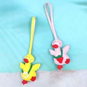 Encantador Llavero de Pato de Dibujos Animados de Cuero PU, Accesorio Portátil de Moda para Mochila con Correa Ajustable, Bonito Colgante Promocional - Product Image 2