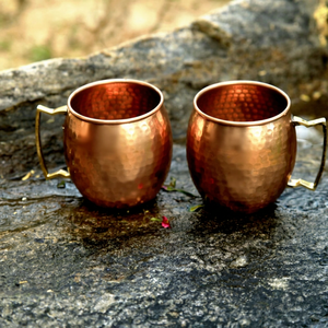 Taza Moscow Mule de Cobre Martillado, Vaso Metálico con Asa para Fiestas, Bares y Mesas - Product Image 1