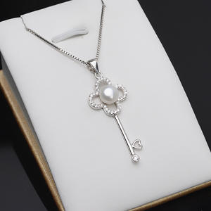 Colgante de Plata de Ley S925 con Diseño de Trébol de la Suerte, Colgante Personalizado Versátil con Perla de 6-7 mm para Mujer, Accesorios de Joyería DIY 728 - Product Image 3