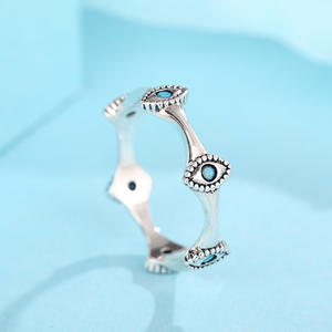 T0499 Anello alla Moda in Argento con Zirconia Cubica, Montatura a Castone, Gioiello Unisex da Regalo - Product Image 6