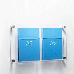 Porte-documents mural en acrylique transparent A5 avec 2 pochettes - Product Image 1