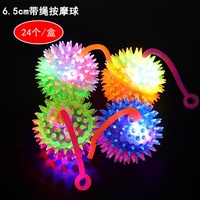 Ballons en caoutchouc pointus lumineux, jouet anti-stress LED clignotant, balles pointues lumineuses avec corde, ballon de football couineur de 6,5 pouces