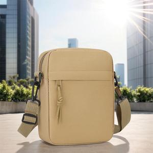 Benutzer definiertes Logo Wasserdichte Cross body Sport Strip Schulter tasche <span class=keywords><strong>Man</strong></span> Umhängetasche Large Capacity Messenger Umhängetasche für den Menschen - Product Image 1