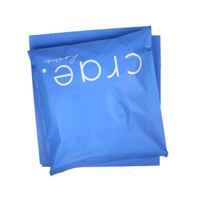 Sac d'expédition en papier bleu pleine couleur avec impression de logo blanc, emballage personnalisé, sac d'expédition avec fermeture pour la logistique - Product Image 6