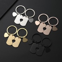 Porte-clés double en forme de cœur en acier inoxydable pour couple Gravure laser Uv Impression de lettrage Porte-clés assortis Cadeau souvenir