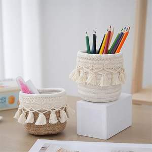 Cesta de Almacenamiento Pequeña de Macramé, Mini Organizador Tejido con Cuerda de Algodón para Papelería, Brochas de Maquillaje, Contenedor Decorativo con Borlas para Oficina - Product Image 1