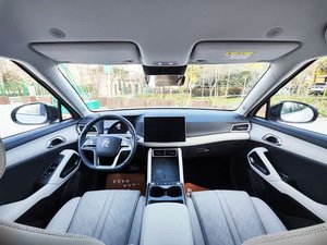 Voiture électrique urbaine BYD Yuan up 2025, édition Exceed, autonomie de 401 km, pilote automatique L2, sièges électriques, caméra 360°, voitures d'occasion - Product Image 2