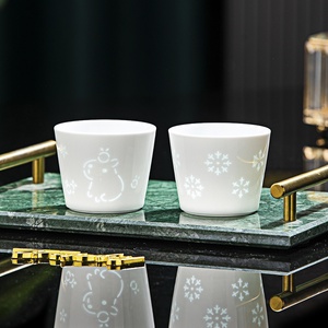 Tasse en céramique Jingdezhen Linglong en forme de bouche de cochon, superbe, unique et élégante, pour la maison et les affaires - Product Image 3