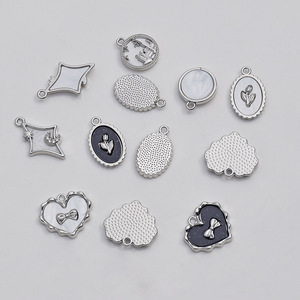 Pendentif en alliage en forme de cœur, nœud et tulipe pour la fabrication de boucles d'oreilles, composants de bijoux en alliage de zinc plaqué GJ85 - Product Image 4
