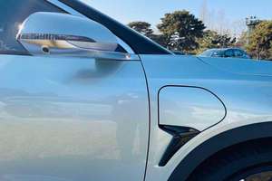 ARCFOX come ha un bell'aspetto e presenta un corpo speciale ed è <span class=keywords><strong>ora</strong></span> in vendita <span class=keywords><strong>a</strong></span> basso prezzo. - Product Image 6