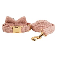 Produits les plus populaires pour l'ensemble collier et laisse pour animaux de compagnie en velours, luxe, écologique, avec nœud