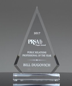 Premio diamante acrilico smussato trasparente piramide di Lucite Skyline selezione Verse Pre-scritta trofeo inciso per lavoro di squadra aziendale