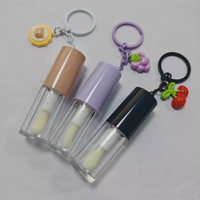 Tube en plastique transparent de 4 ml populaire en stock avec couvercle à pince coloré et porte-clés pour emballage de brillant à lèvres, tube vide cosmétique en ABS