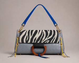 Borsa in Materiale Mat-b, Lussuosa Borsa a Mano da Donna in Stile Rock Classico Italiano, Personalizzazione Sostenibile - Product Image 1