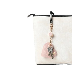 Estuche para llaves de cuero en forma de corazón, estilo japonés minimalista y versátil, con cierre retráctil fácil de abrir, portátil para llaves de coche. - Product Image 5