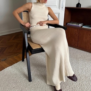 Vente flash - Ensemble 2 pièces pour femmes, veste sans manches et jupe slim en tricot, nouvelle collection printemps-été, tendance - Product Image 2