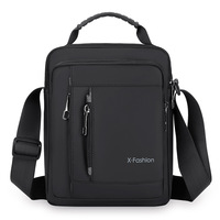 Sac pour hommes Nouveau sac à bandoulière imperméable pour hommes Sac à bandoulière d'affaires pour navettage Sports de plein air Sac à main pour hommes