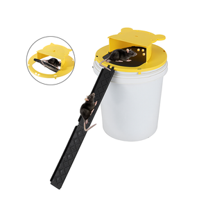 Vente en gros d'usine OMNI CATCH YC-B13 Station d'appât réutilisable en ABS pour rongeurs Piège à souris respectueux des animaux Boîte de contrôle des nuisibles/insectes Solide - Product Image 4