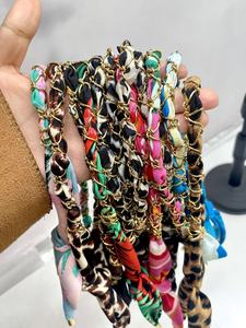 Collana a Catena in Acciaio Inossidabile alla Moda, Collana in Tessuto Colorato, Collana con Stampa Leopardata - Product Image 2